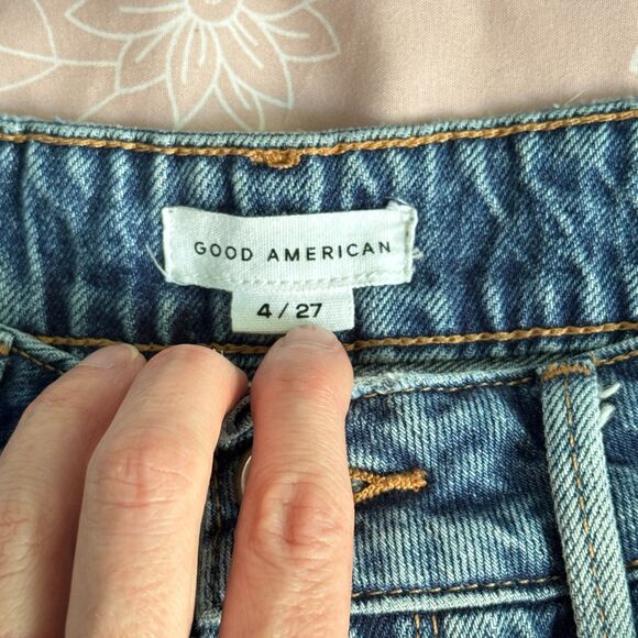 Good American Denim Shorts Distressed Hem Micro Shorts 100% Cotton Size 4/27 - Picture 4 of 8